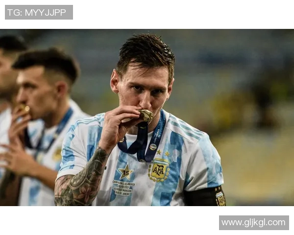 现在日本足球第一球星的崛起与影响力分析：从赛场到文化的全面探讨