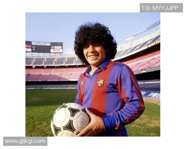 足球巨星球员风云榜：全球最具影响力与传奇地位的顶级球员揭秘